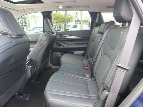 Used 2026 INFINITI QX60 Luxe w/ Cargo Package FWD image 19