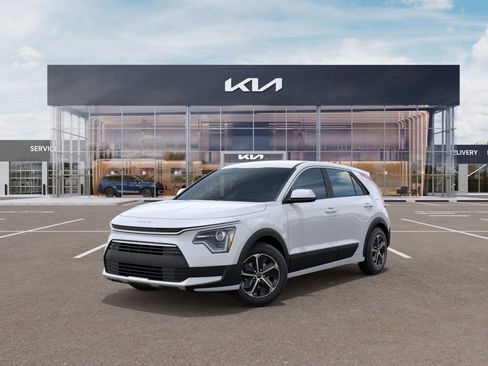 New 2025 Kia Niro LX image 1