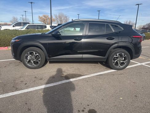 Certified 2025 Chevrolet Trax LT image 6