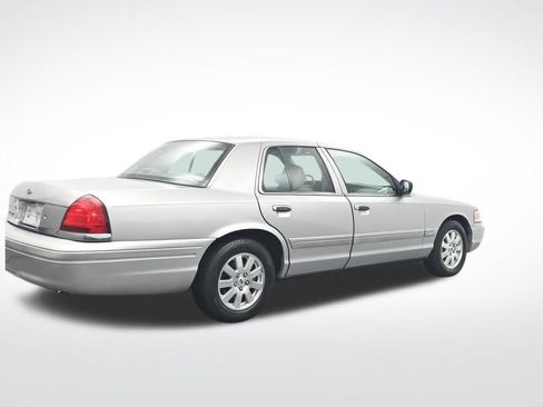 Used 2006 Ford Crown Victoria LX RWD image 6