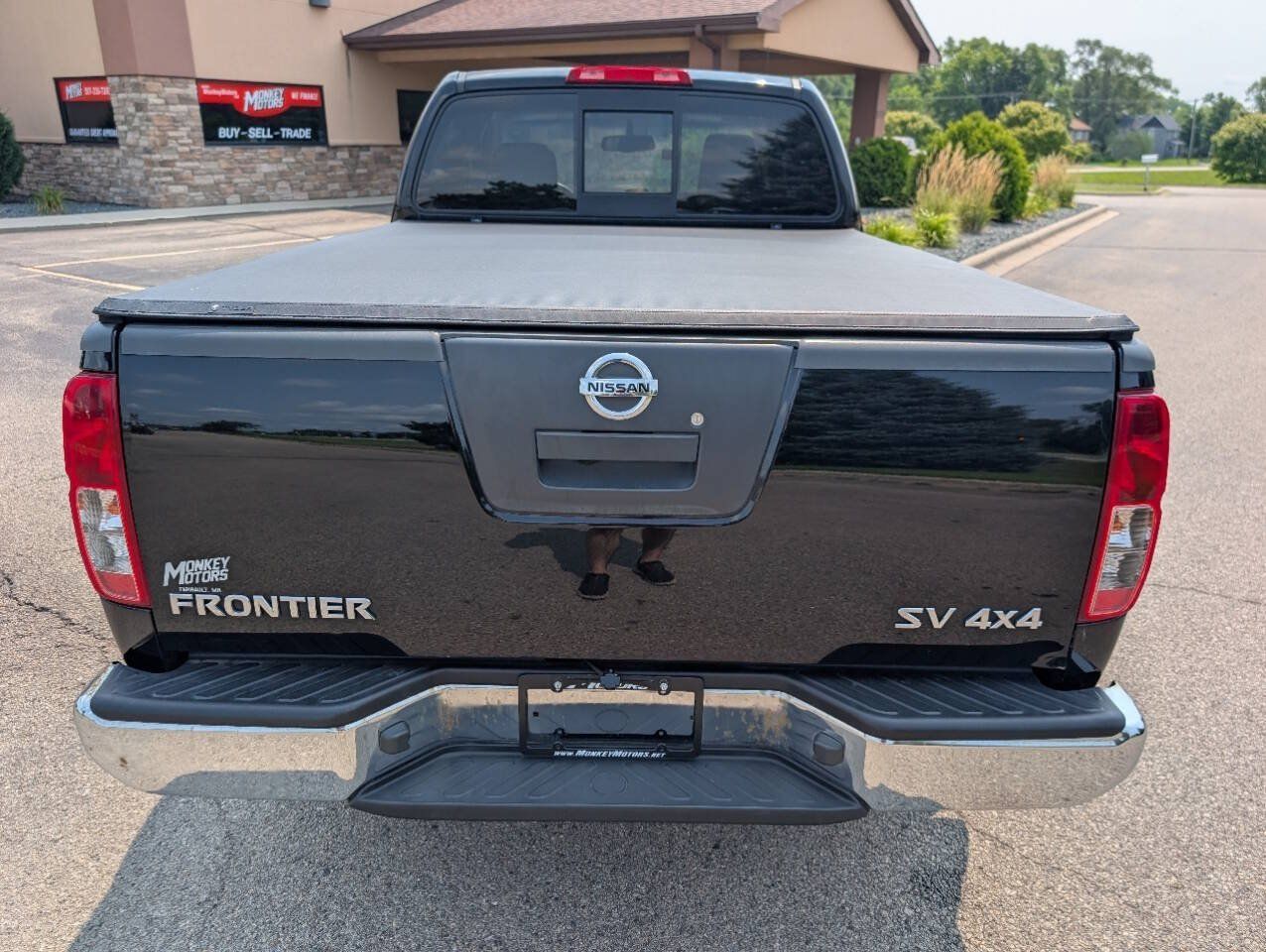 Used 2012 Nissan Frontier SV AWD/4WD image 8