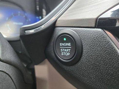 Used 2020 Ford Escape Titanium AWD/4WD image 24