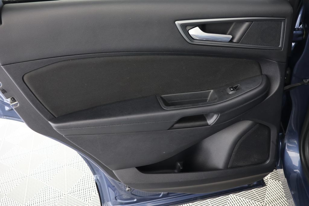 Used 2019 Ford Edge SE AWD/4WD image 24