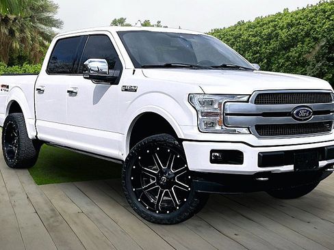 Used 2018 Ford F150 Platinum w/ Equipment Group 701A Luxury image 11