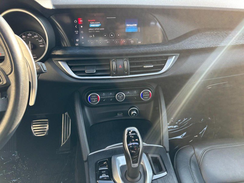 Used 2023 Alfa Romeo Stelvio Sprint AWD/4WD image 17