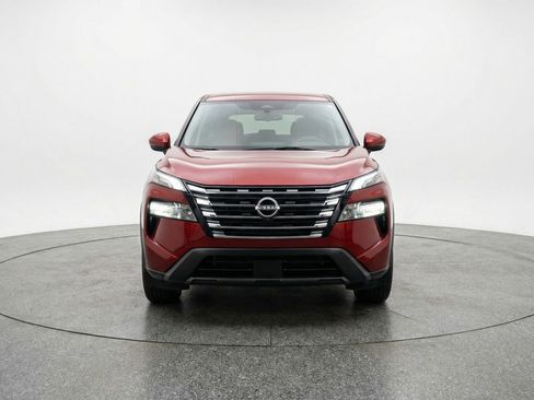 Used 2025 Nissan Rogue SV AWD/4WD image 2