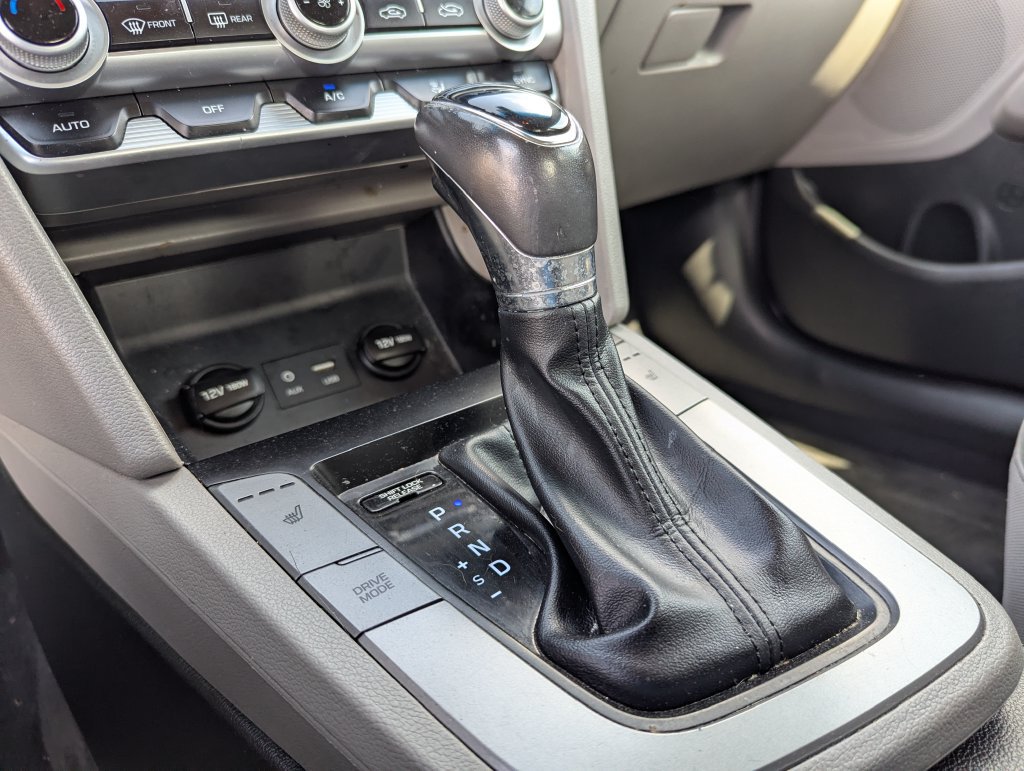 Used 2019 Hyundai Elantra Value Edition FWD image 14