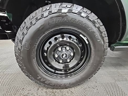 Used 2022 Ford Bronco Black Diamond image 44