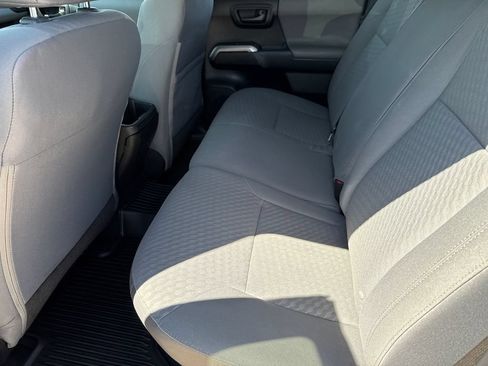 Used 2021 Toyota Tacoma SR5 RWD image 17