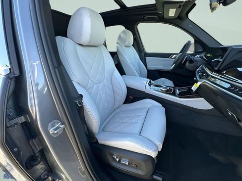 New 2026 BMW X5 xDrive40i w/ Premium Package image 29