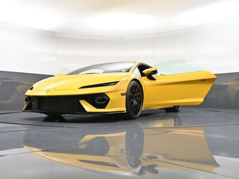 Used 2026 Lamborghini Temerario AWD/4WD image 38
