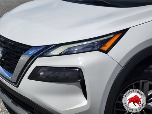 Used 2023 Nissan Rogue S FWD image 11