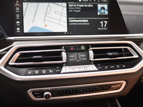 Used 2021 BMW X5 xDrive45e w/ Premium Package 3 image 38