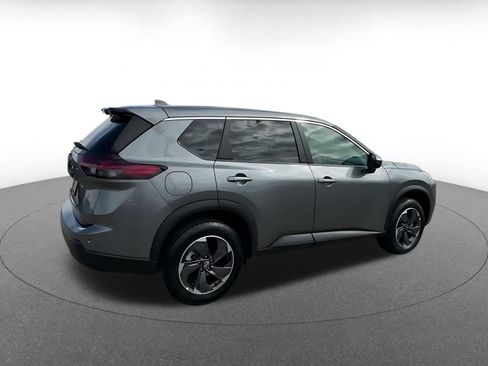 Used 2025 Nissan Rogue SV FWD image 11