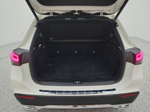 Certified 2022 Mercedes-Benz GLA 250 image 26