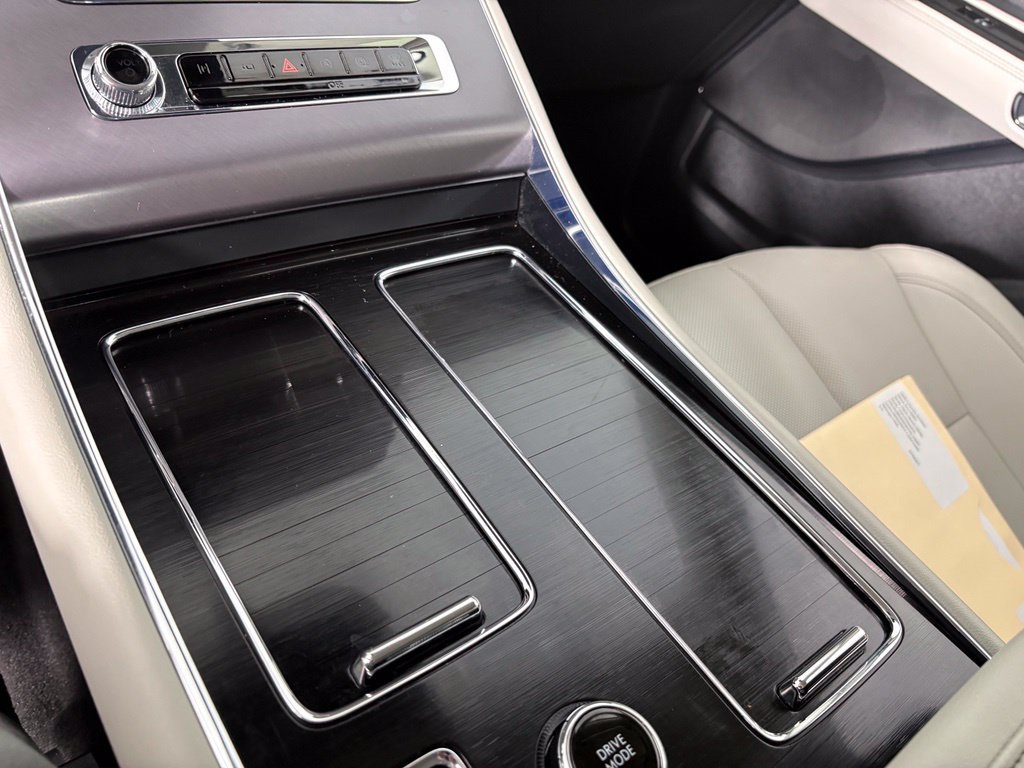 Used 2026 Lincoln Aviator AWD w/ Jet Appearance Package image 22