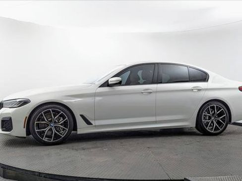 Used 2021 BMW 530i w/ M Sport Package RWD image 3