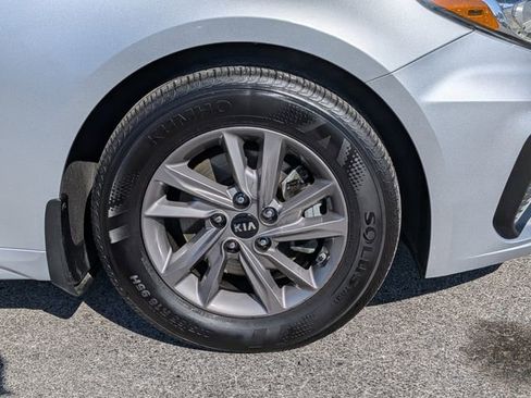 Used 2020 Kia Optima LX image 10