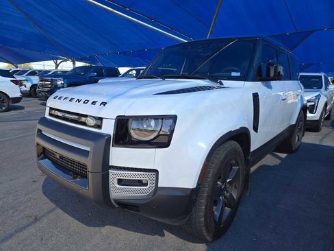 Used 2024 Land Rover Defender 110 S image 1