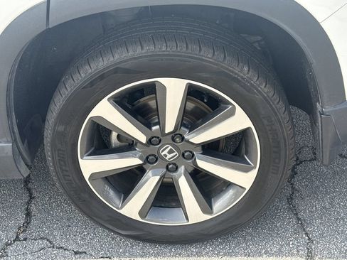 Used 2024 Honda Pilot Elite image 19