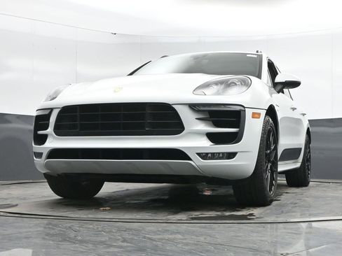 Used 2018 Porsche Macan GTS w/ Premium Package Plus image 44