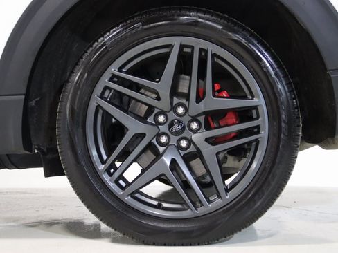 Used 2025 Ford Explorer ST-Line w/ Premium Package image 75