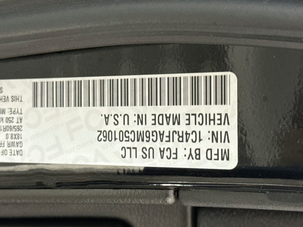 Used 2021 Jeep Grand Cherokee Laredo AWD/4WD image 34