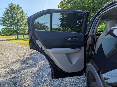 Used 2020 Cadillac XT4 Premium Luxury w/ Driver Awareness Package FWD image 11