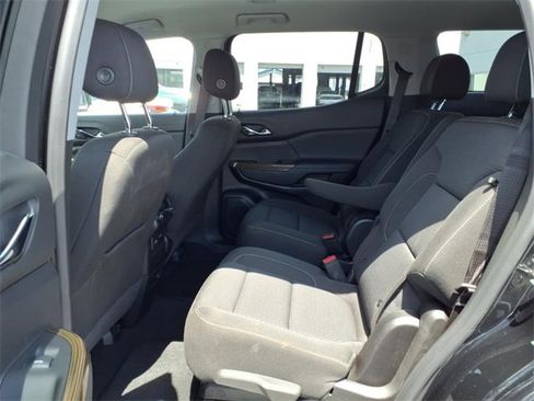 Used 2023 GMC Acadia SLE w/ Driver Convenience Package image 11