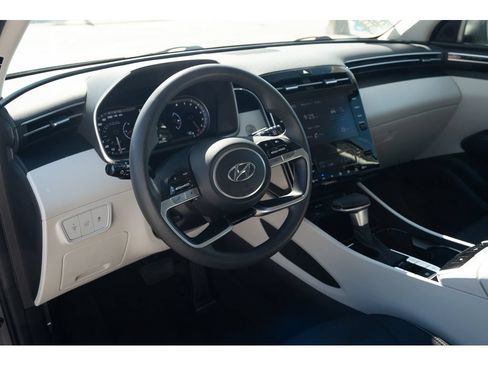 Used 2024 Hyundai Tucson SEL FWD image 11