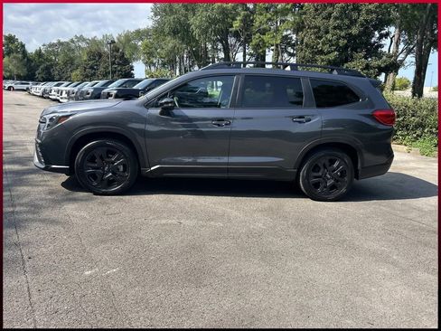 Used 2023 Subaru Ascent Onyx Edition AWD/4WD image 4