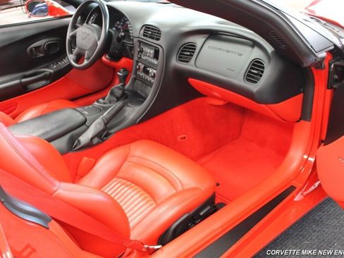 Used 2004 Chevrolet Corvette Convertible w/ Preferred Equipment Group image 31