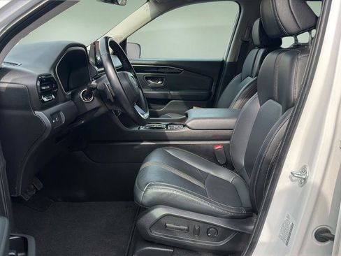 Used 2023 Honda Pilot EX-L image 11