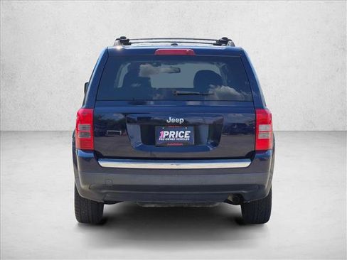 Used 2014 Jeep Patriot Latitude w/ Freedom Edition Package FWD image 6