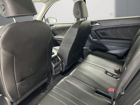 Used 2022 Volkswagen Tiguan SE FWD image 15
