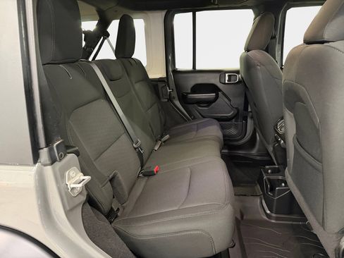 Used 2020 Jeep Wrangler Willys image 11