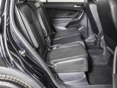 Used 2022 Volkswagen Tiguan SE R-Line image 41