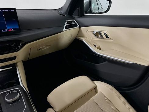 Used 2025 BMW 330i Sedan w/ M Sport Package image 24