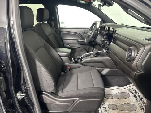 Used 2023 Chevrolet Colorado Trail Boss w/ Technology Package image 17