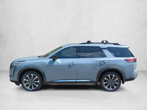 New 2026 Nissan Pathfinder Platinum FWD image 4