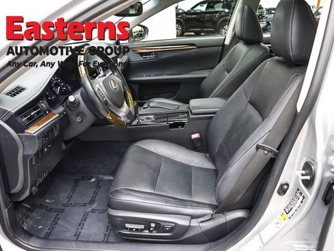 Used 2015 Lexus ES 350 w/ Luxury Package FWD image 14