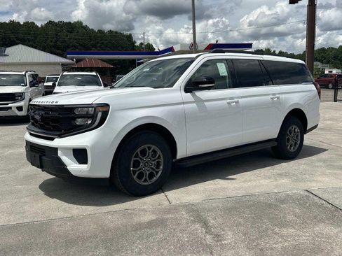 New 2026 Ford Expedition Max Active RWD image 3