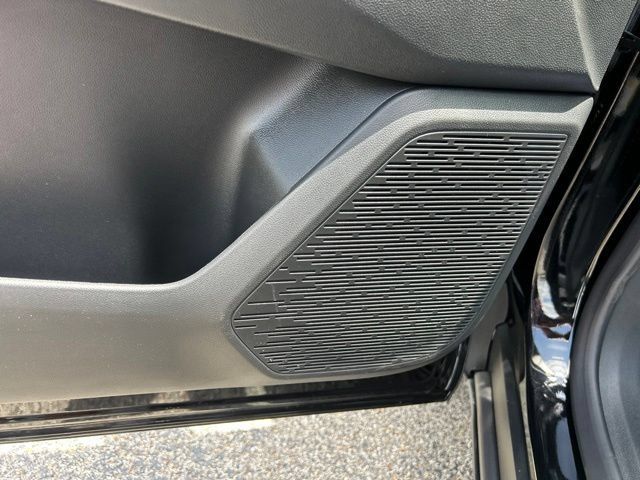 New 2027 Chevrolet Equinox LT w/ Safety and Technology Package FWD image 14