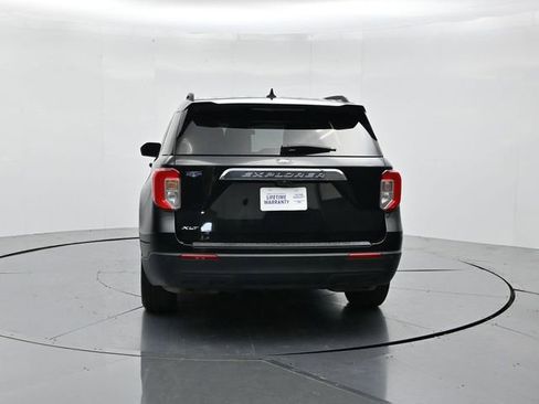 Used 2021 Ford Explorer XLT RWD image 8