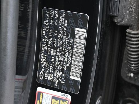 Used 2023 Hyundai Elantra SEL image 17