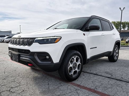 Used 2022 Jeep Compass Trailhawk w/ Trailhawk Elite Group AWD/4WD image 3