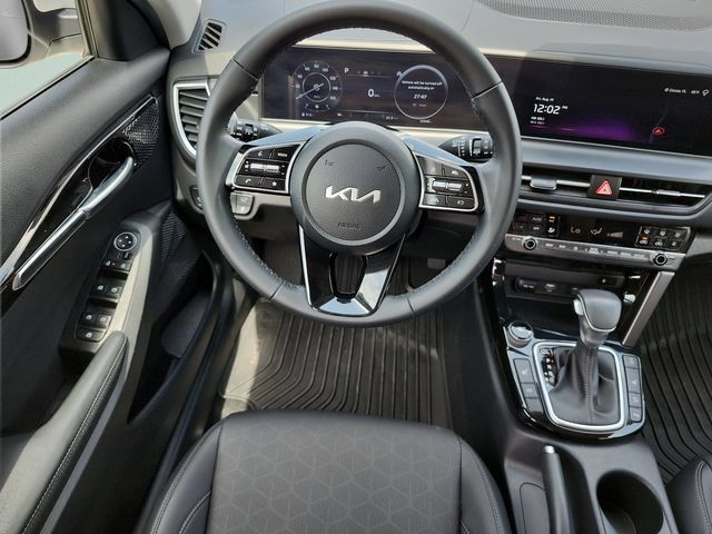 Certified 2025 Kia Seltos EX w/ EX Sunroof Package AWD/4WD image 15
