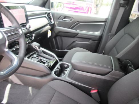 New 2026 GMC Canyon Elevation w/ Convenience Package RWD image 16