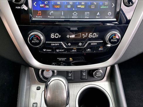Used 2017 Nissan Murano SV w/ Premium Plus Package FWD image 33