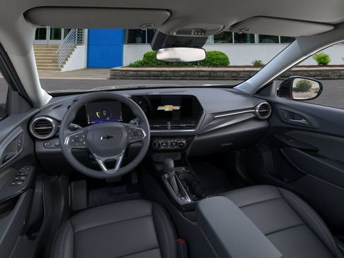 New 2026 Chevrolet Trax ACTIV w/ Driver Confidence Package FWD image 15